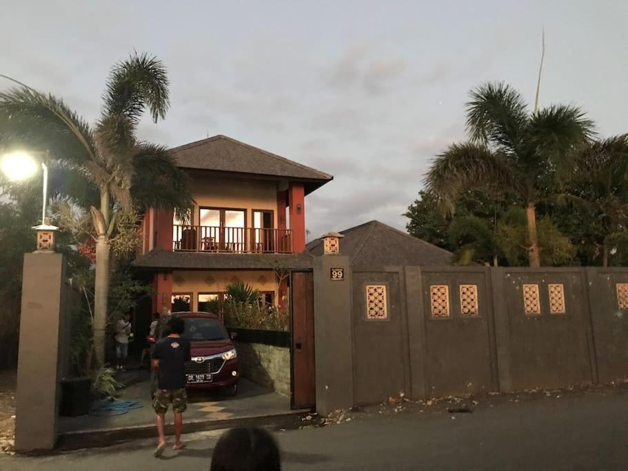 Villa Kenanga In Meninting By The Beach Mataram Exteriér fotografie