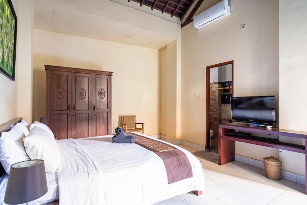Villa Kenanga In Meninting By The Beach Mataram Exteriér fotografie