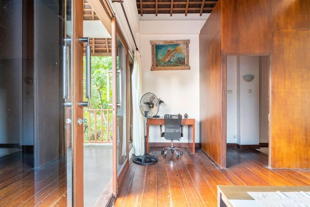 Villa Kenanga In Meninting By The Beach Mataram Exteriér fotografie